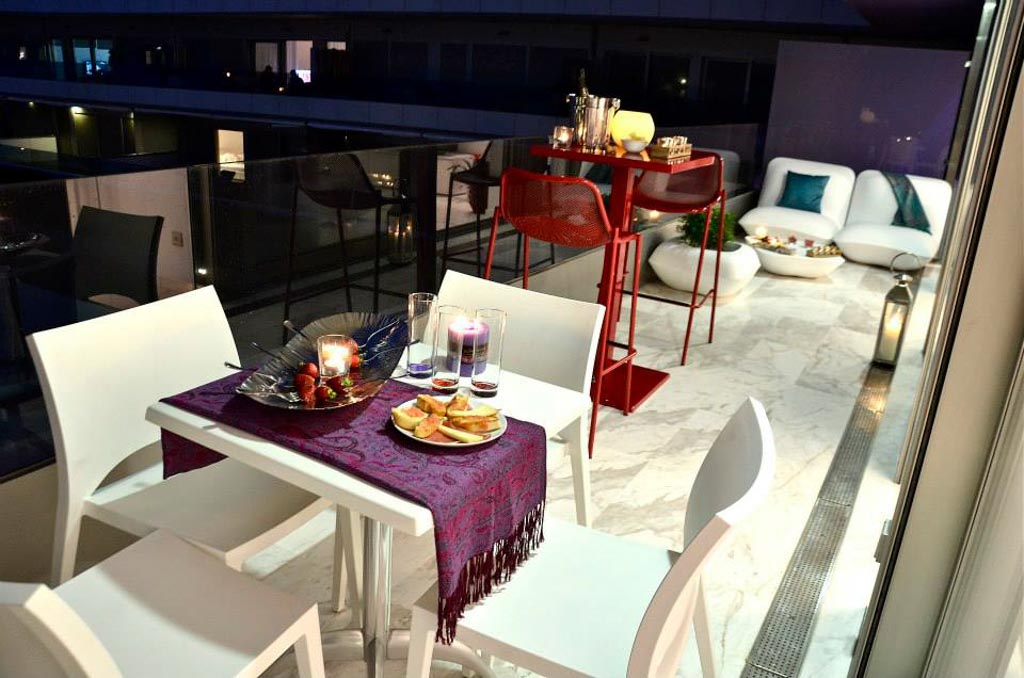 the private terrace at night