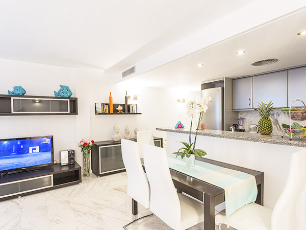 Living / Dining Room with Kitchen